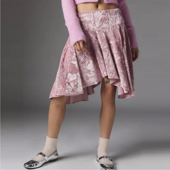 Urban Outfitters Dresses & Skirts - NWT new urban outfitters silence + noise SMALL pink velvet uneven hem skirt UO